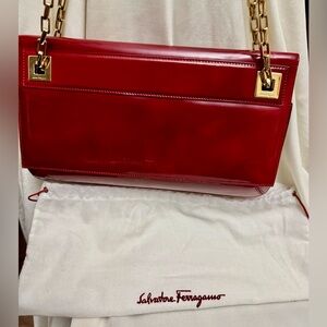 NWOT AUTHENTIC SALVATORE FERREGAMO SHOULDER BAG